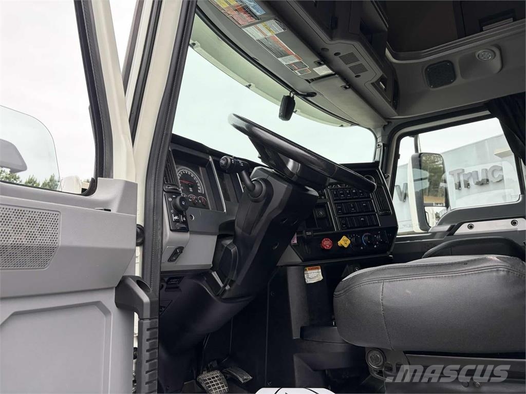 Mack AN64T Sattelzugmaschinen