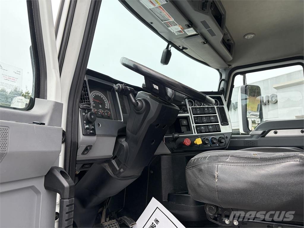 Mack AN64T Vlačilci