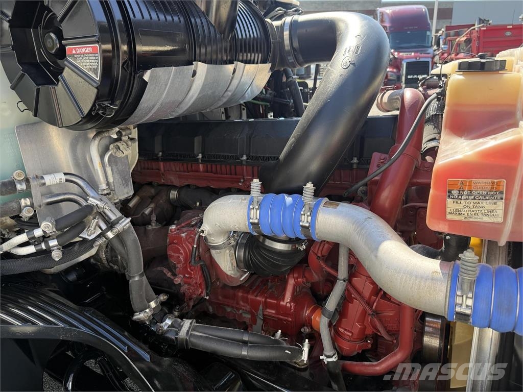 Mack AN64T Vlačilci