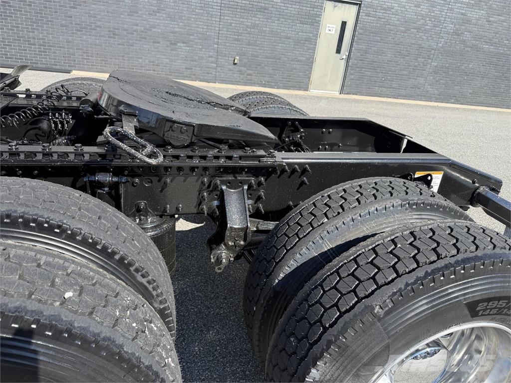 Mack AN64T Vlačilci