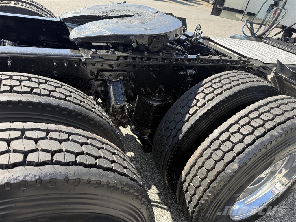 Mack AN64T Vlačilci