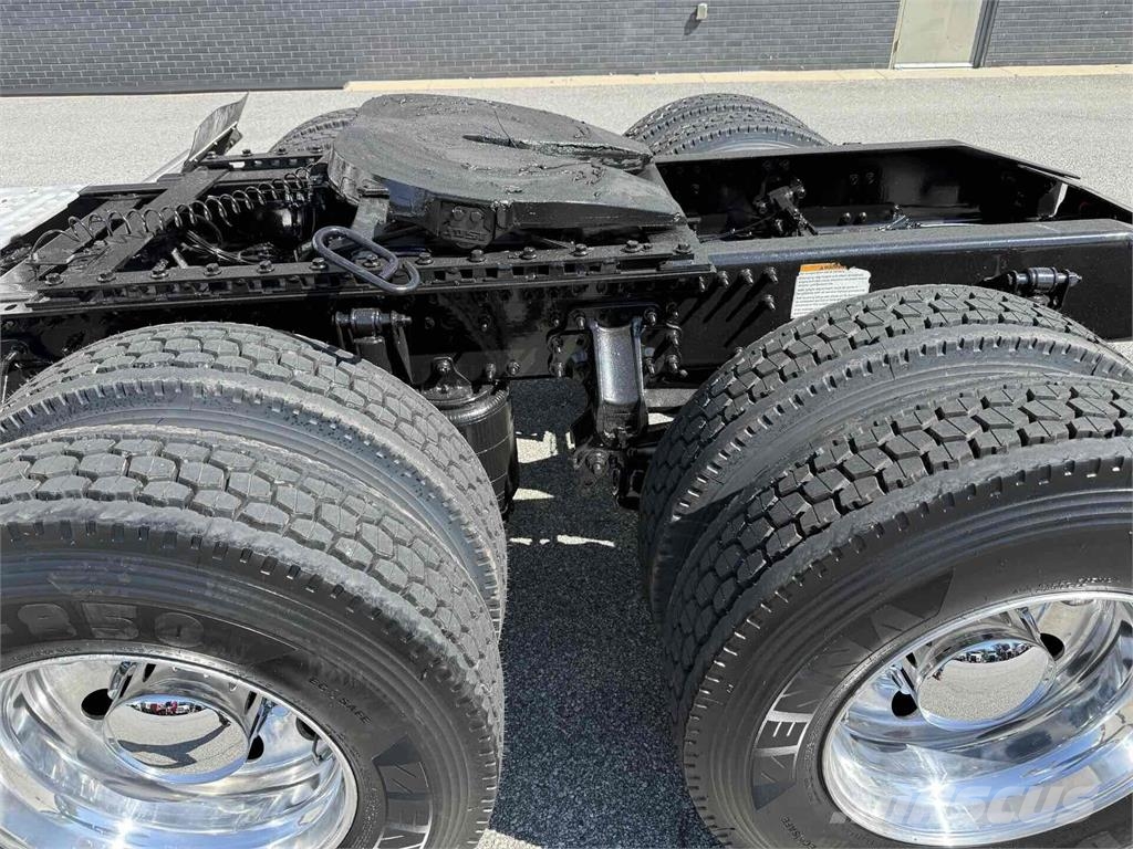 Mack AN64T Vlačilci