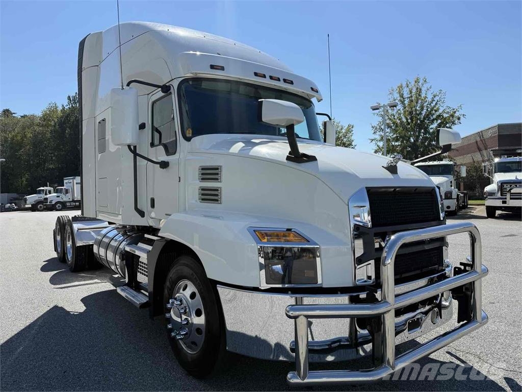 Mack AN64T Vlačilci