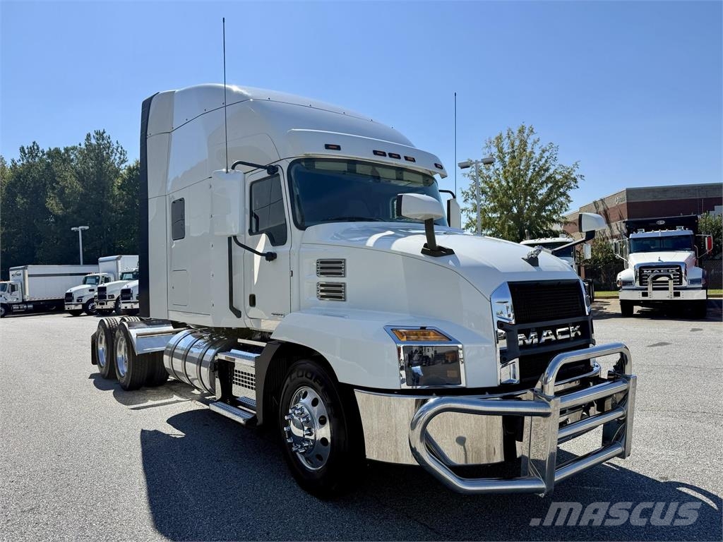 Mack AN64T Vlačilci