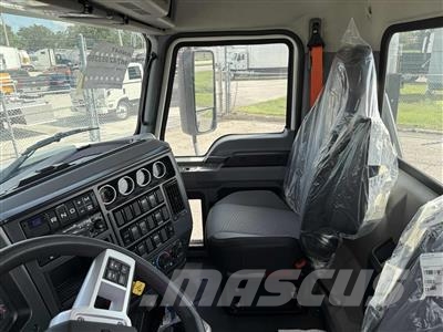 Mack AN64T Sattelzugmaschinen