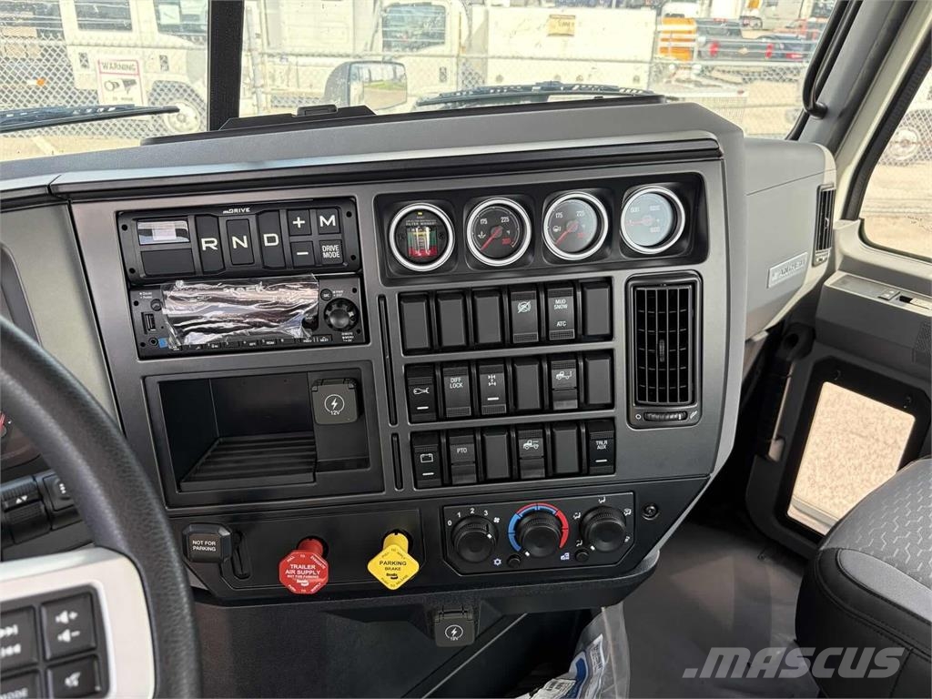 Mack AN64T Ťahače