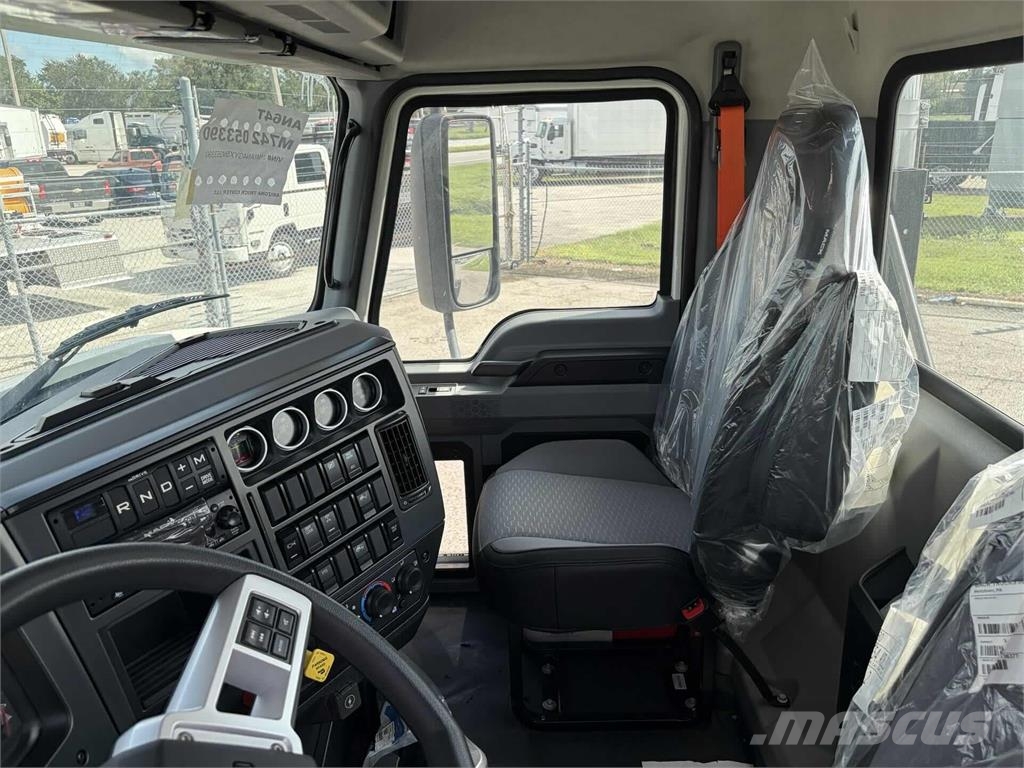 Mack AN64T Ťahače