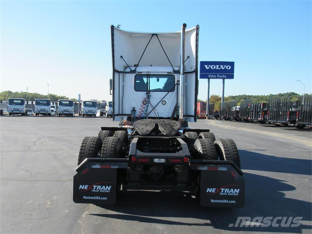 Mack ANTHEM 64T DAYCAB Седельные тягачи