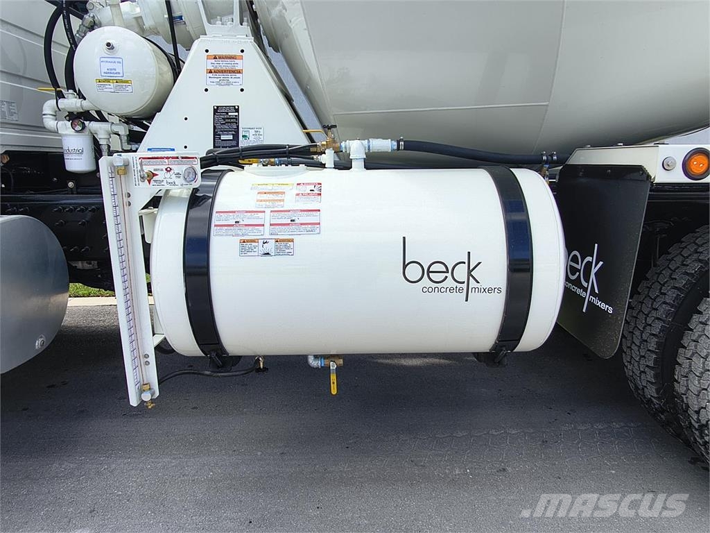 Mack GR64B Concrete trucks