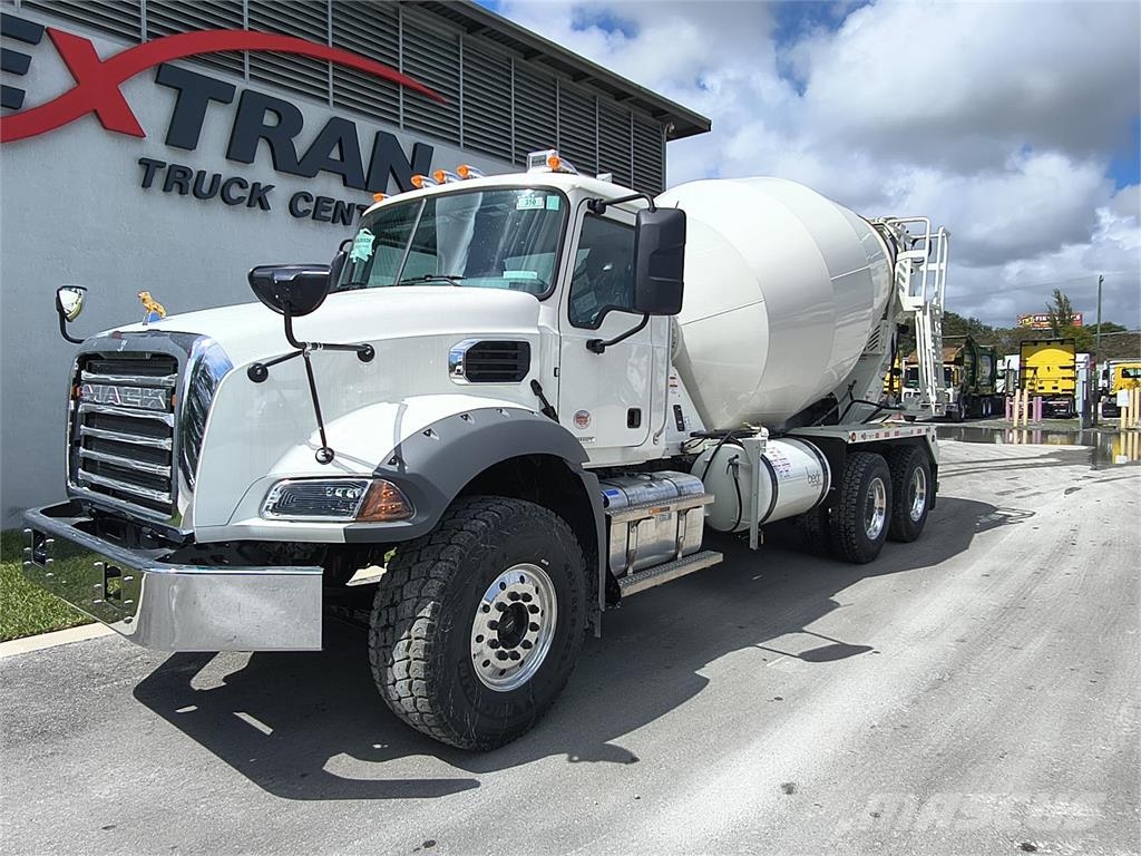 Mack GR64B Concrete trucks