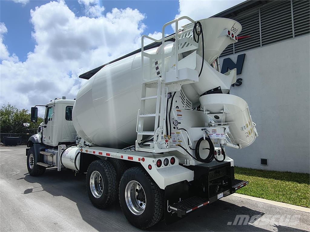 Mack GR64B Concrete trucks