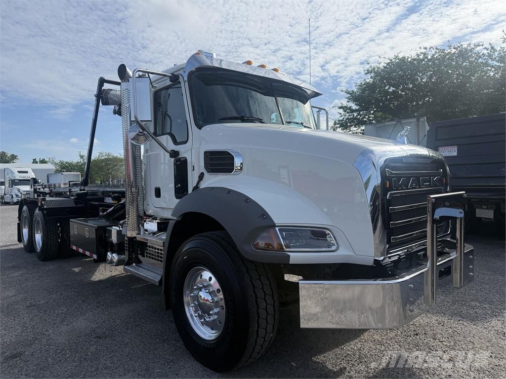 Mack GR64B Otros camiones