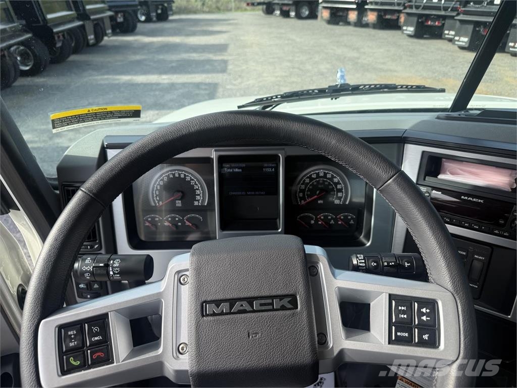 Mack GR64B Otros camiones
