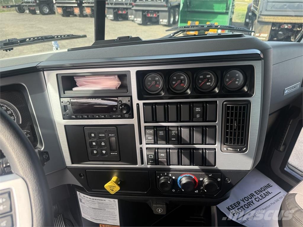 Mack GR64B Otros camiones