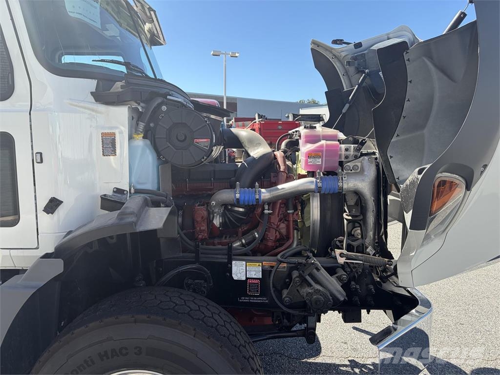 Mack GR64B Anders