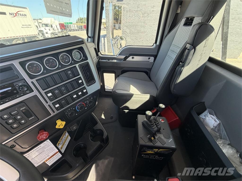 Mack GR64B Anders