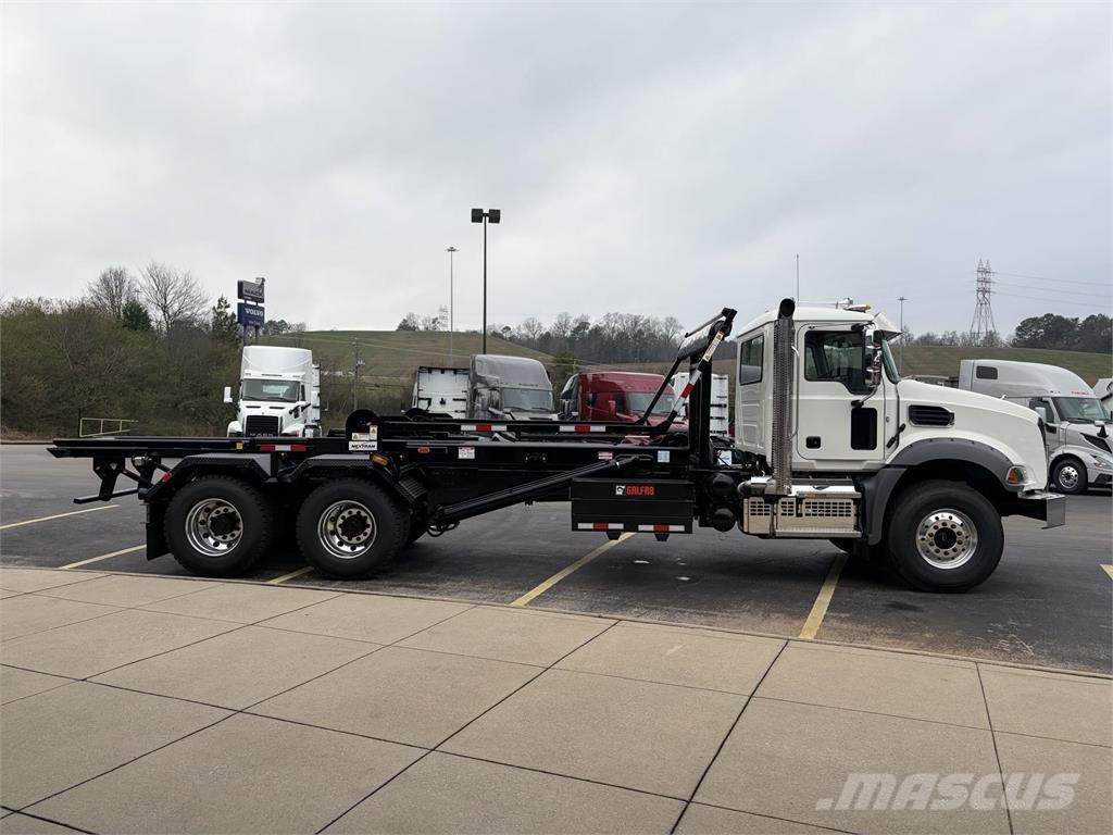 Mack GR64B Other trucks