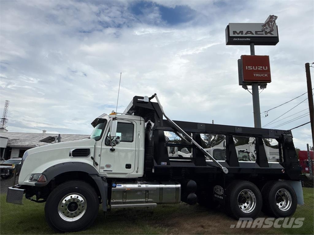 Mack GR64BR Camiones bañeras basculantes o volquetes