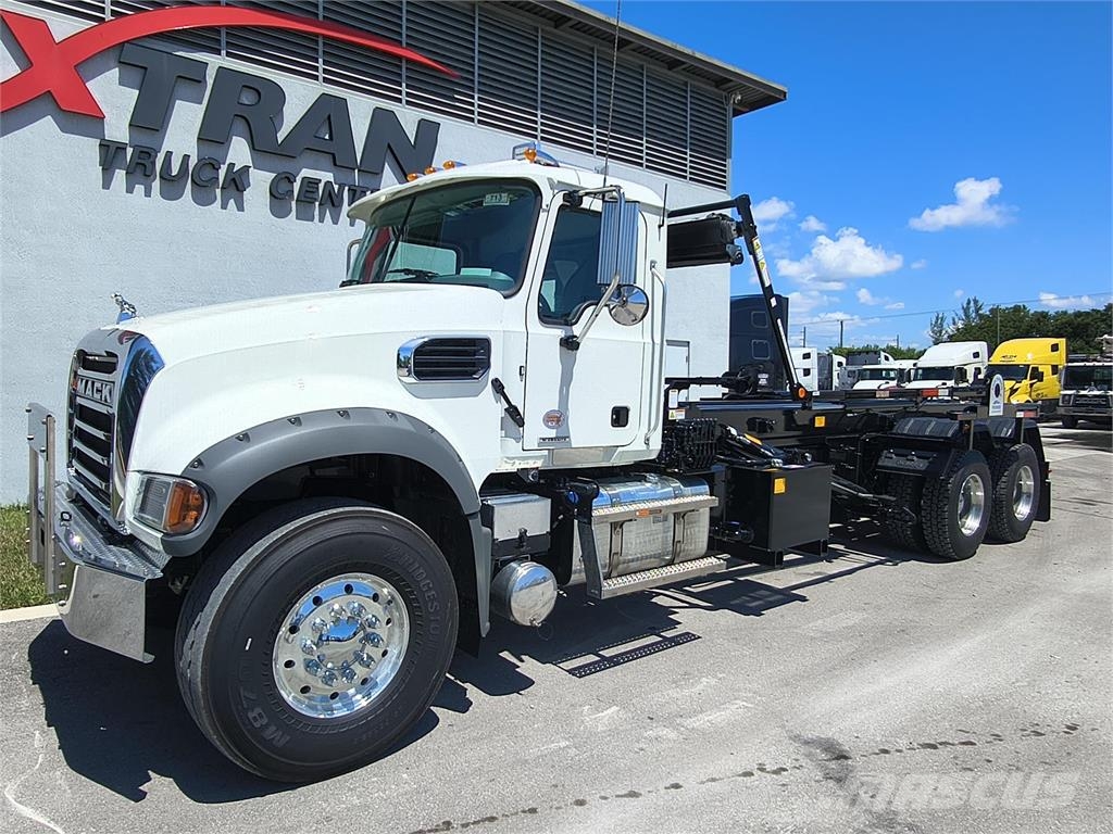 Mack GR64F Otros camiones