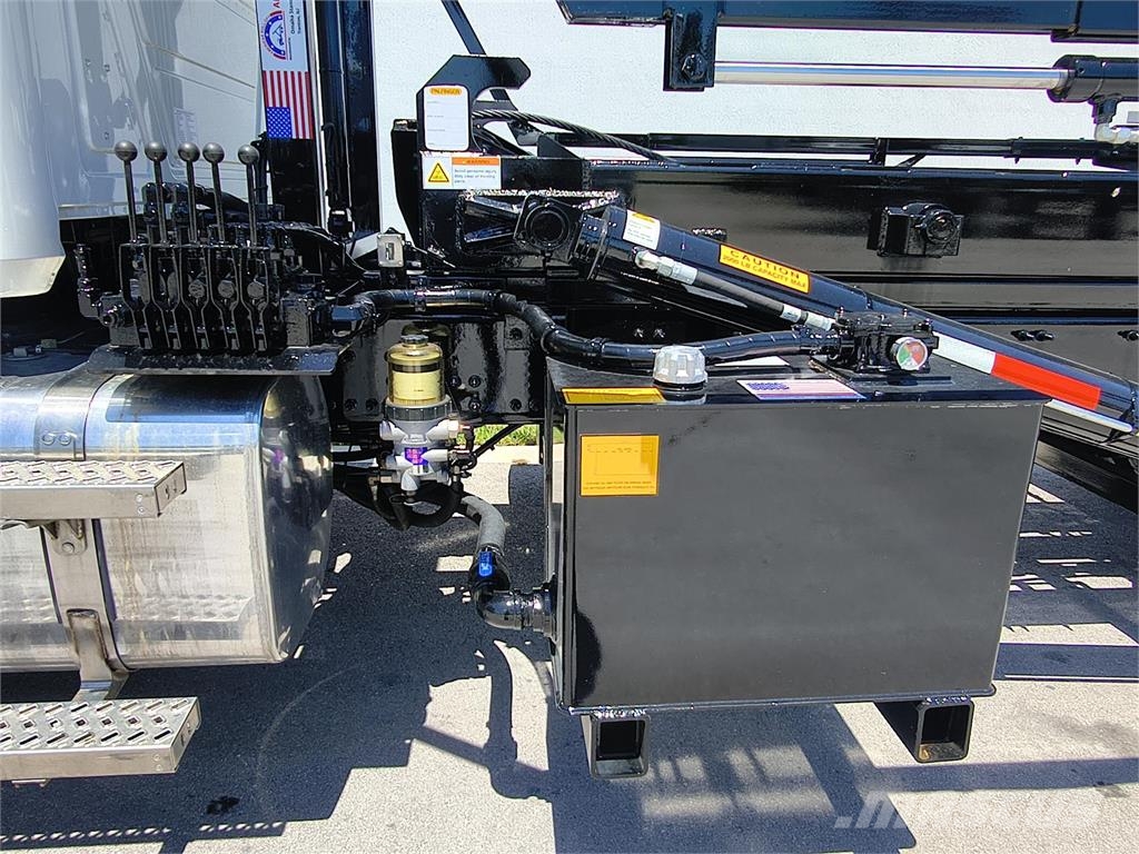 Mack GR64F Otros camiones