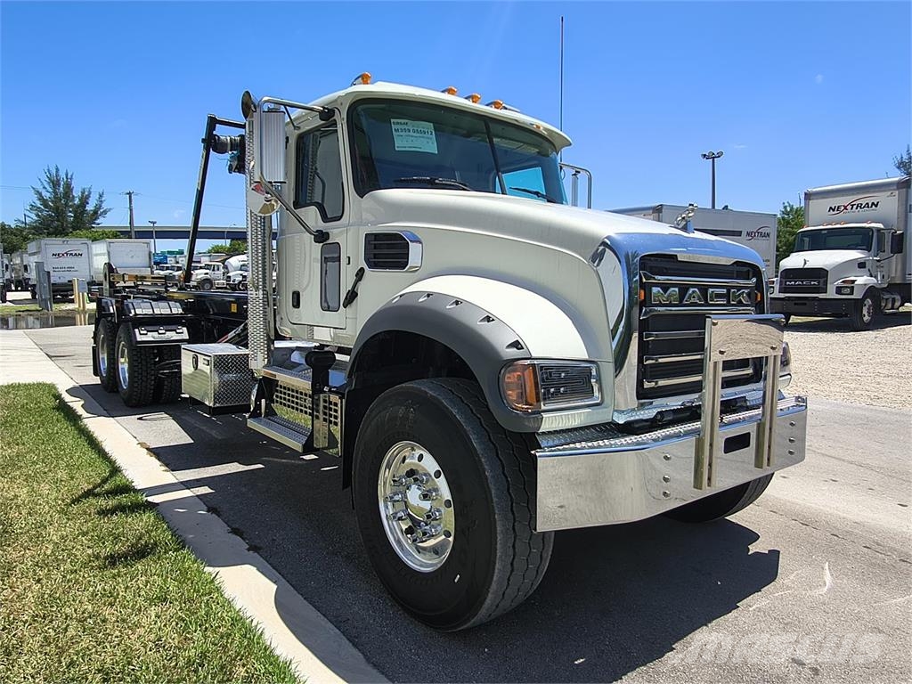 Mack GR64F Otros camiones