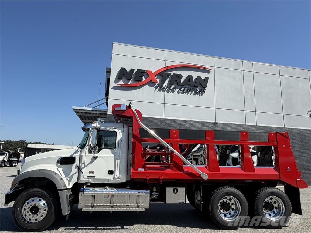Mack GR64F Wywrotki