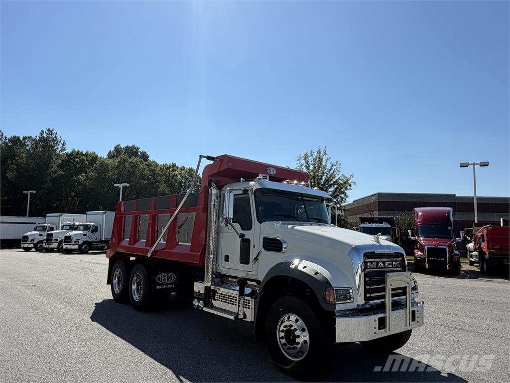 Mack GR64F Wywrotki