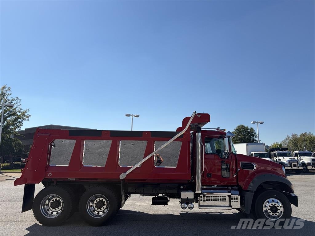 Mack GR64F Sora- ja kippiautot