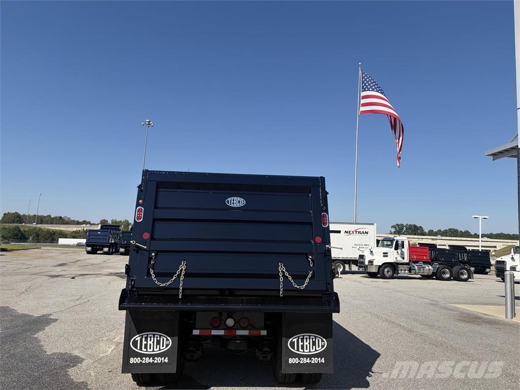 Mack GR64F Wywrotki