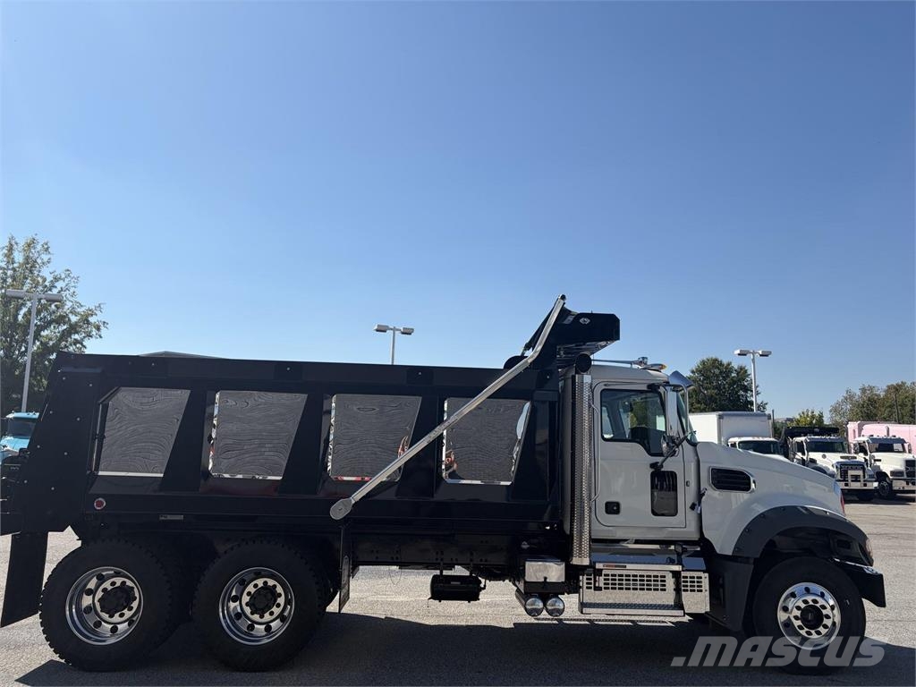 Mack GR64F Wywrotki