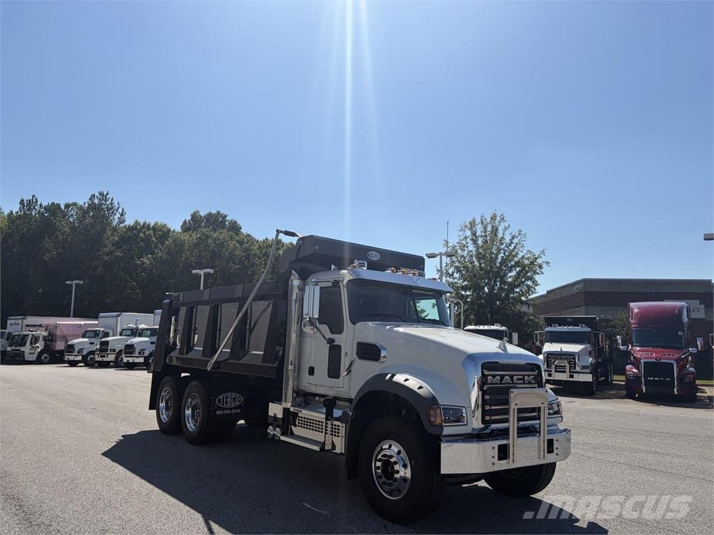 Mack GR64F Wywrotki