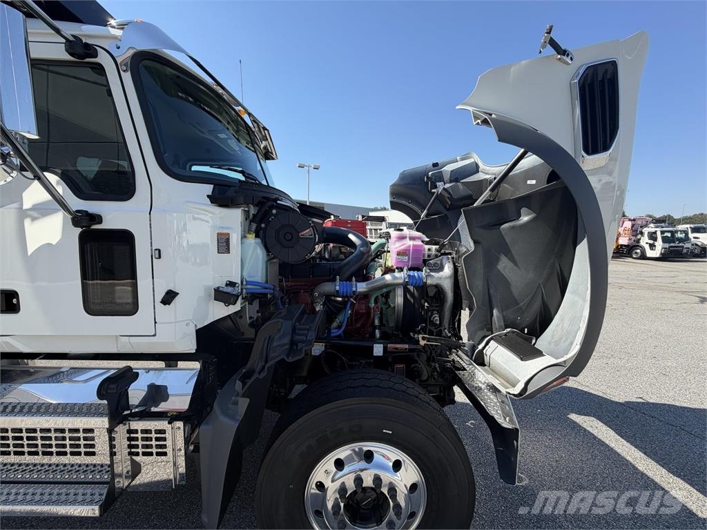Mack GR64F Bañeras basculantes usadas