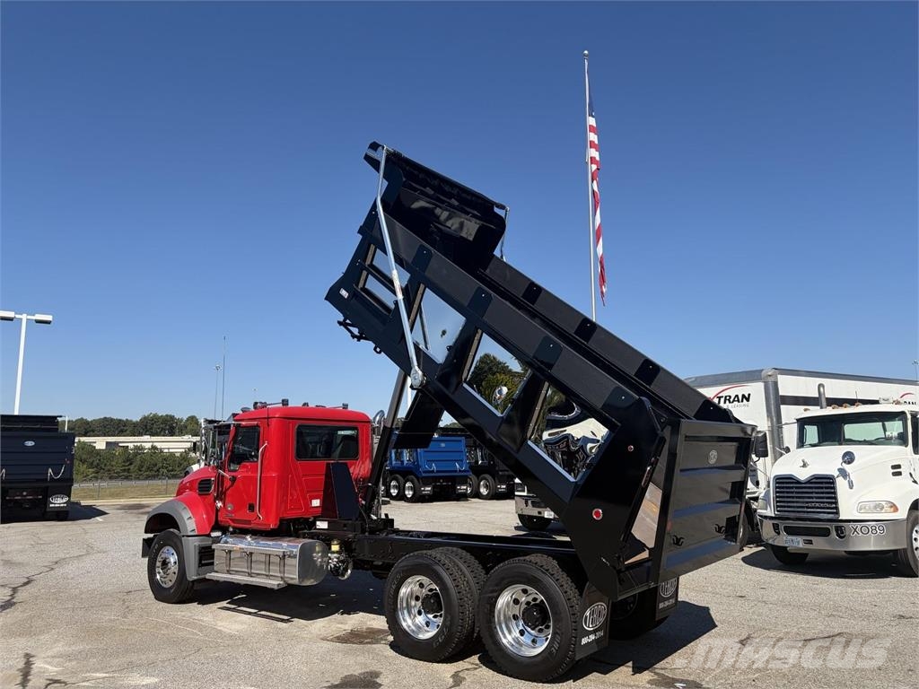 Mack GR64F Sora- ja kippiautot