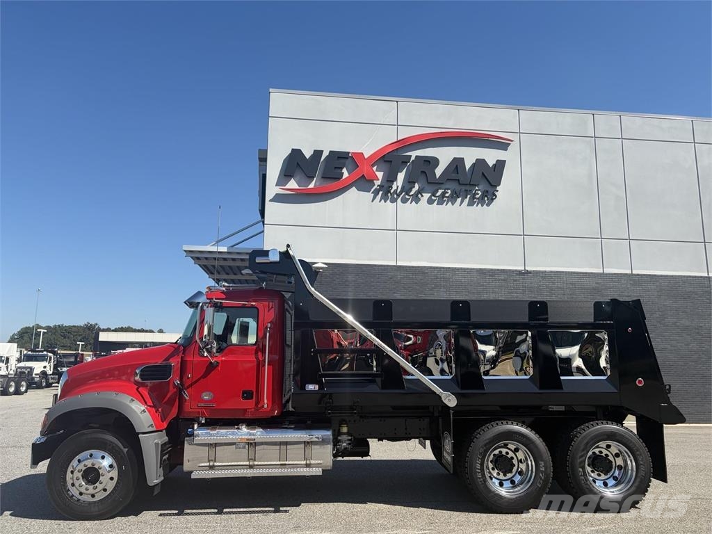 Mack GR64F Sora- ja kippiautot