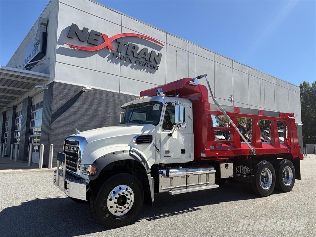 Mack GR64F 덤프 트럭