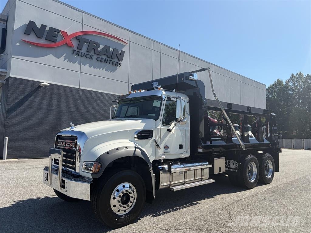Mack GR64F Wywrotki
