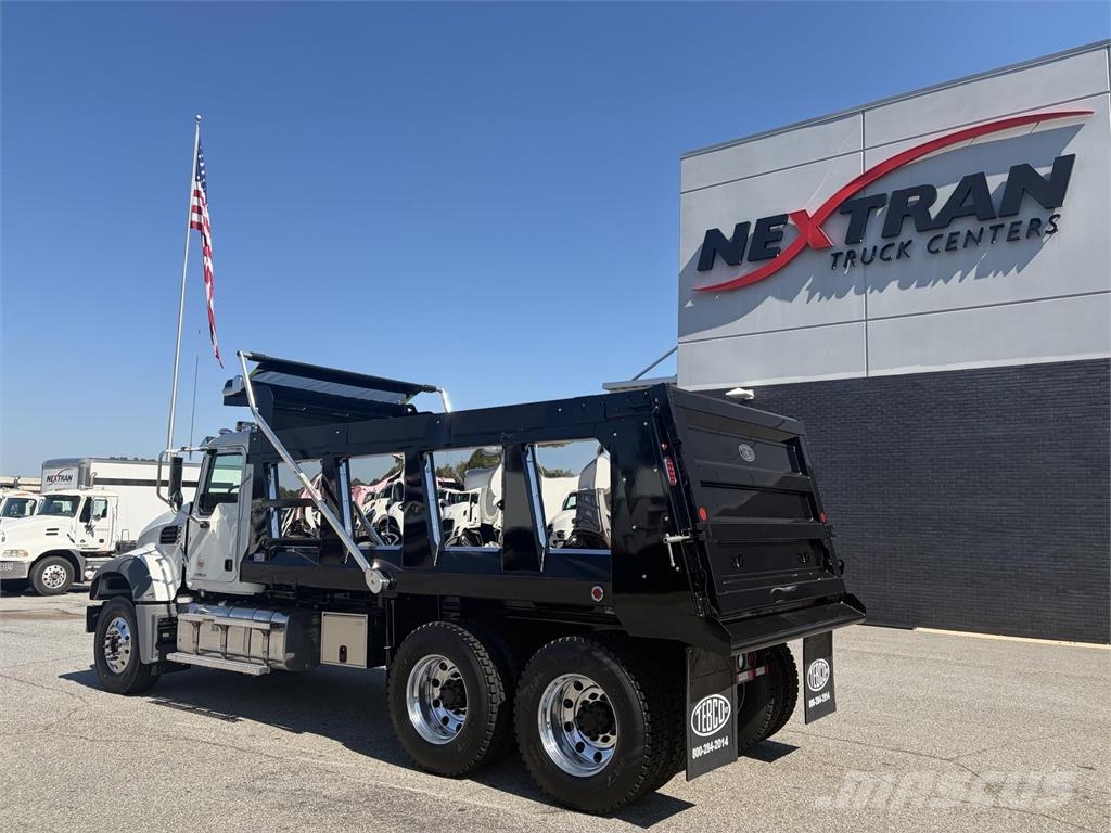 Mack GR64F Wywrotki