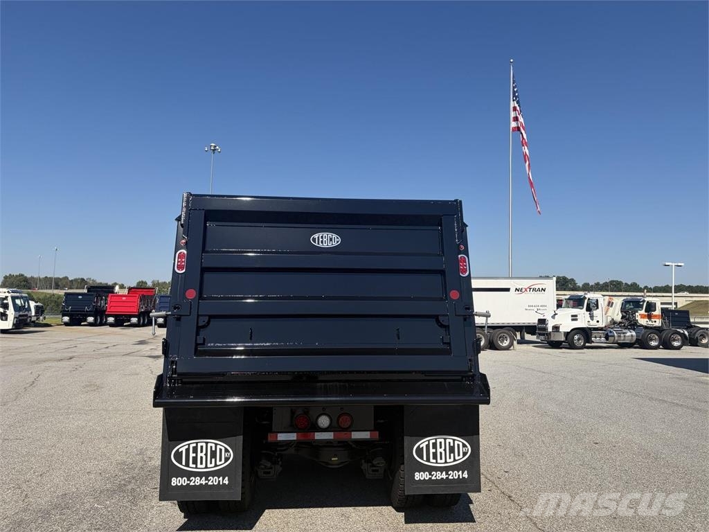 Mack GR64F Wywrotki