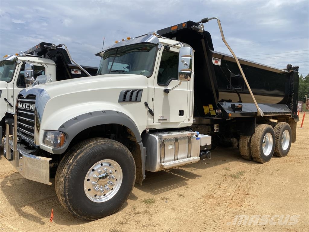 Mack GR64F Самосвал