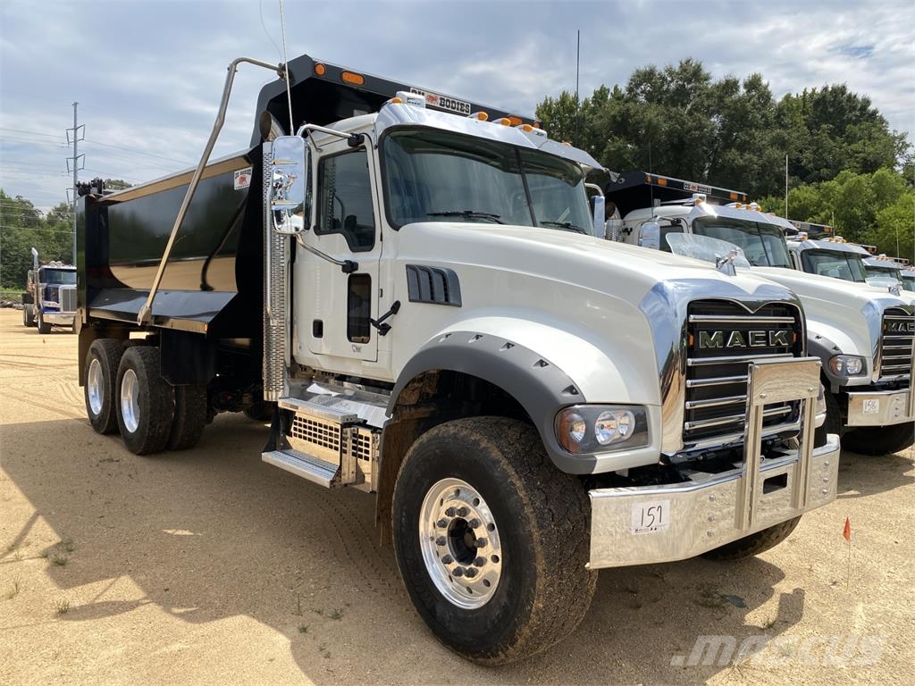 Mack GR64F Самосвал