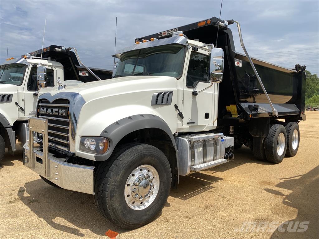 Mack GR64F Самосвал