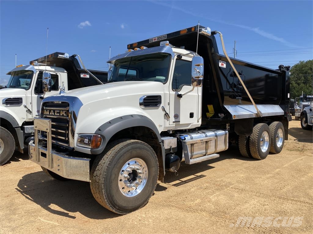 Mack GR64F Самосвал