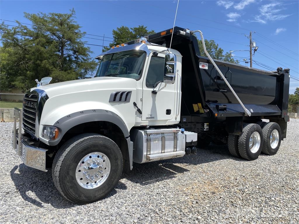 Mack GR64F Самосвал