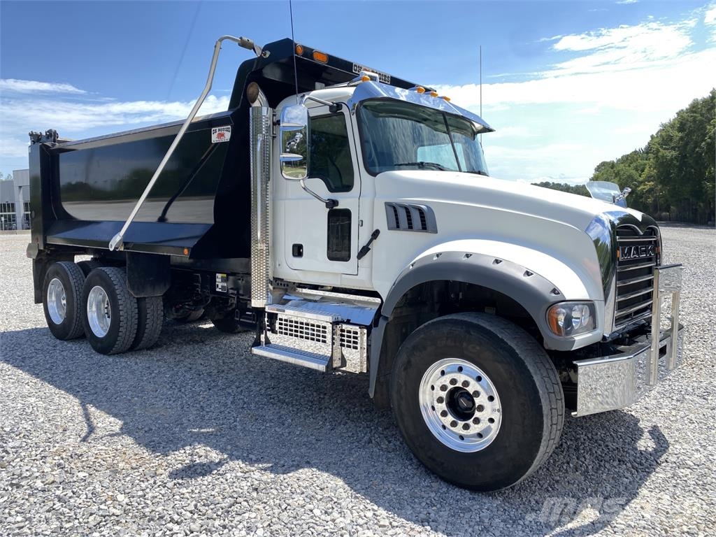 Mack GR64F Самосвал