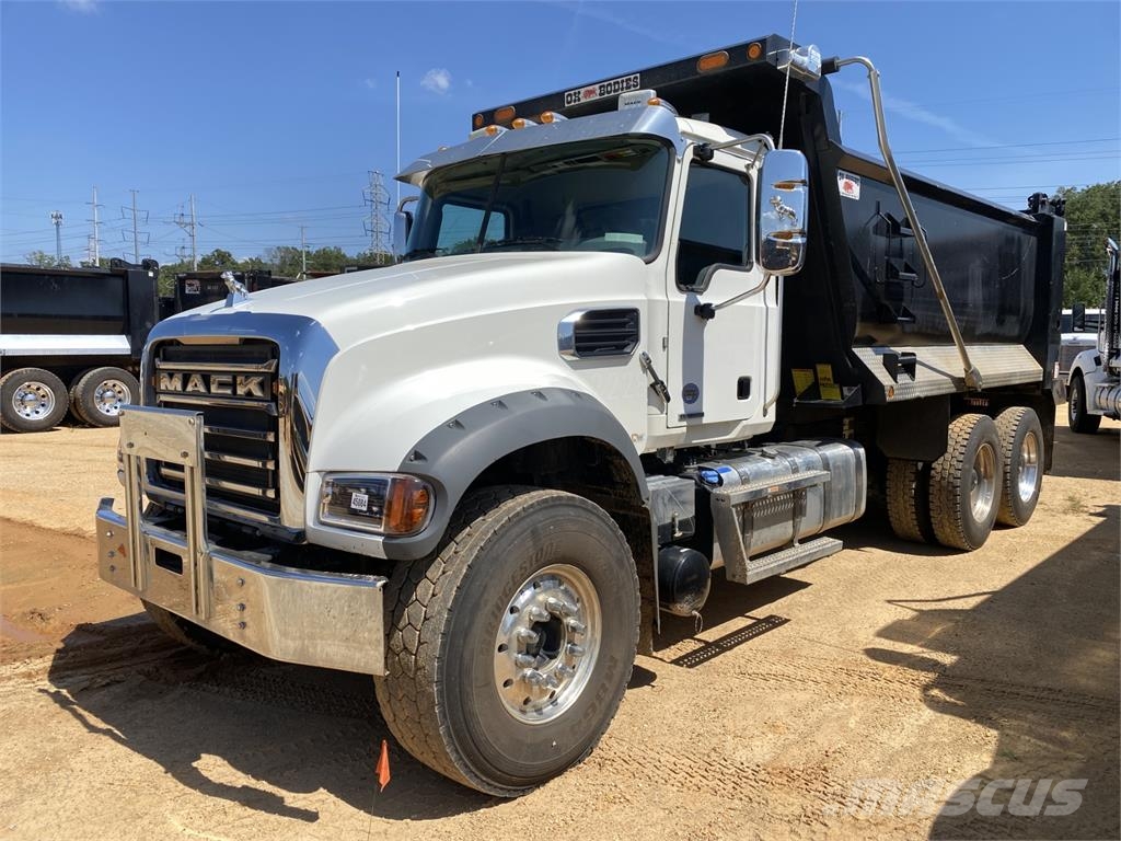 Mack GR64F Самосвал