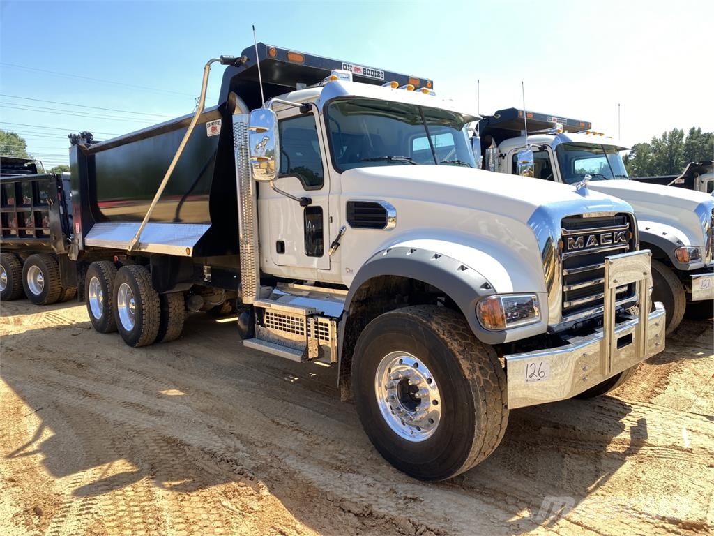 Mack GR64F Самосвал