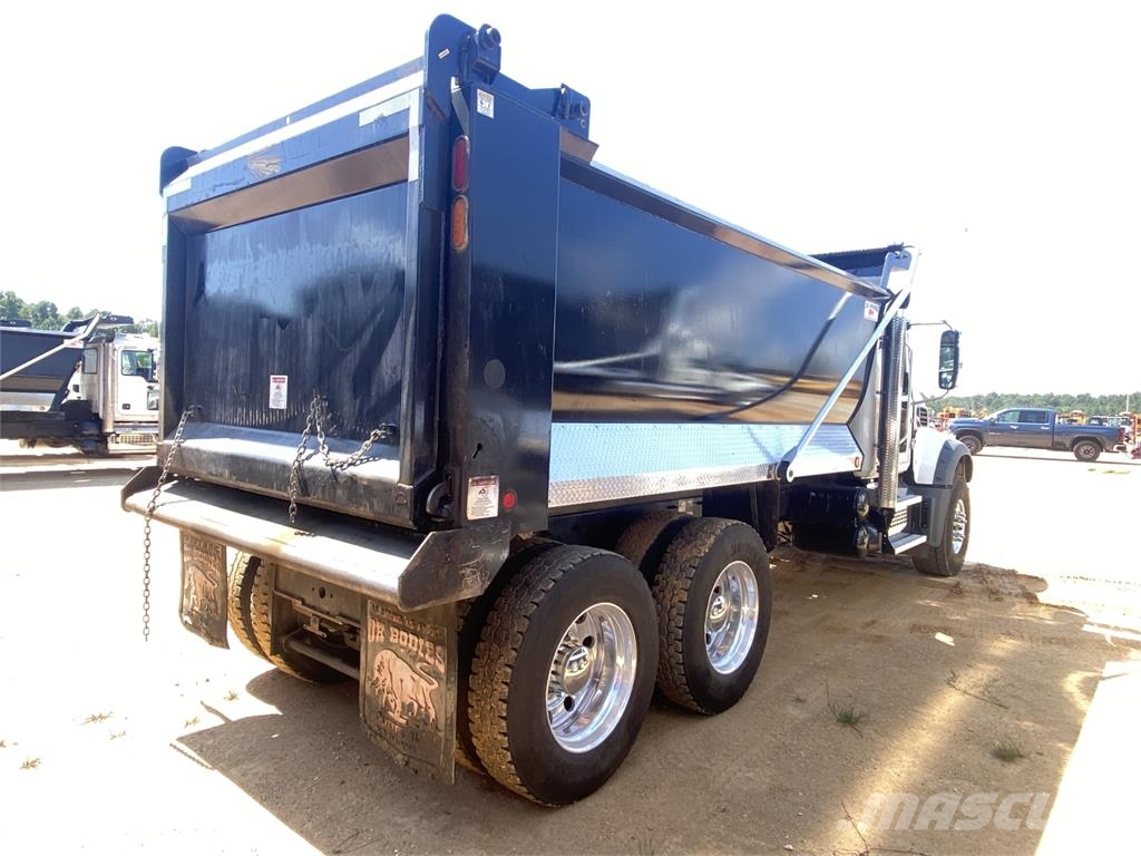 Mack GR64F Самосвал