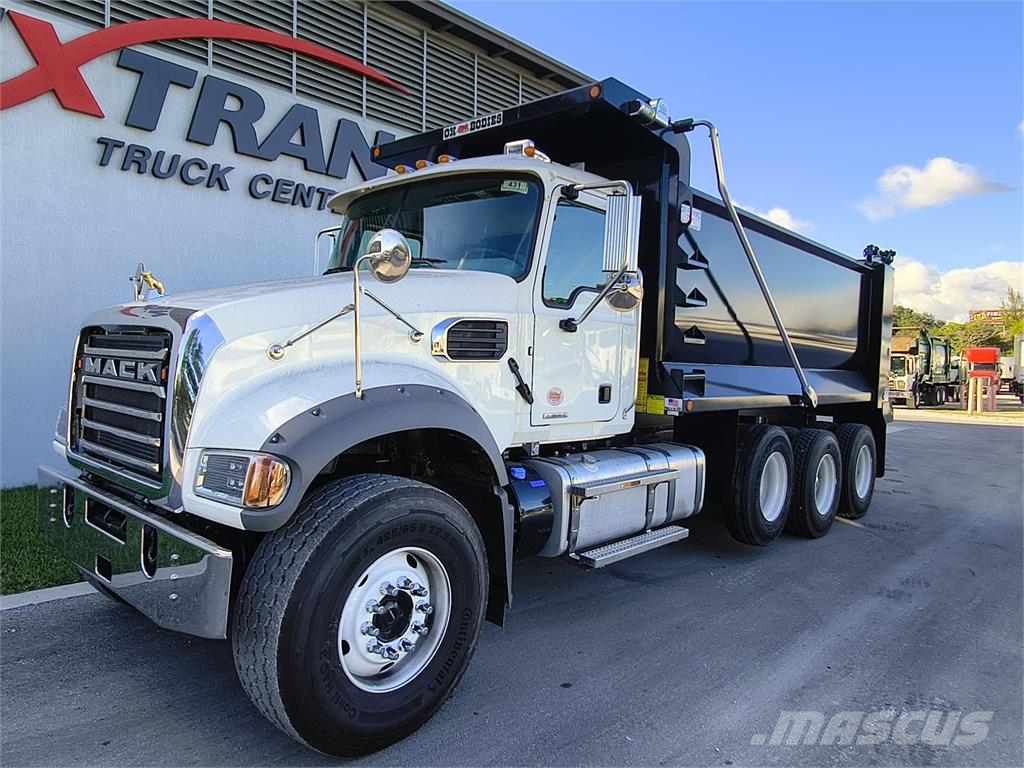 Mack GR64FR Autobasculanta