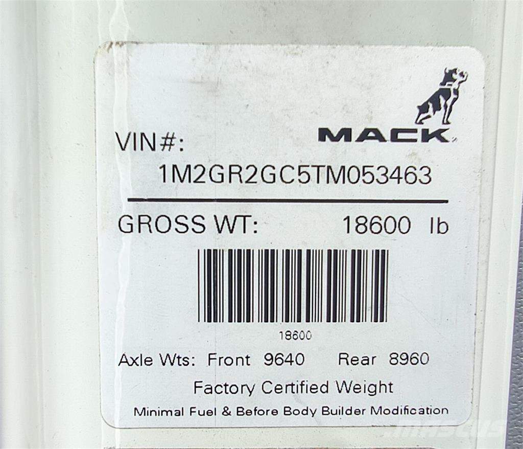 Mack GR64FR Autobasculanta