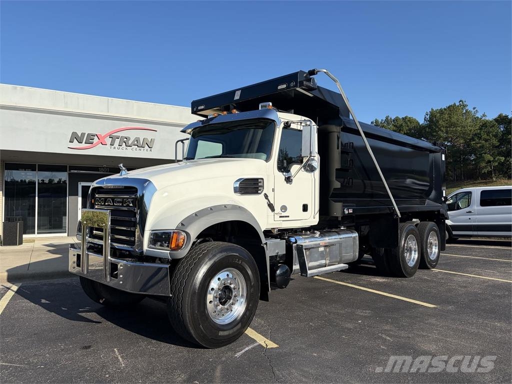Mack GR64FT Pašizgāzējs